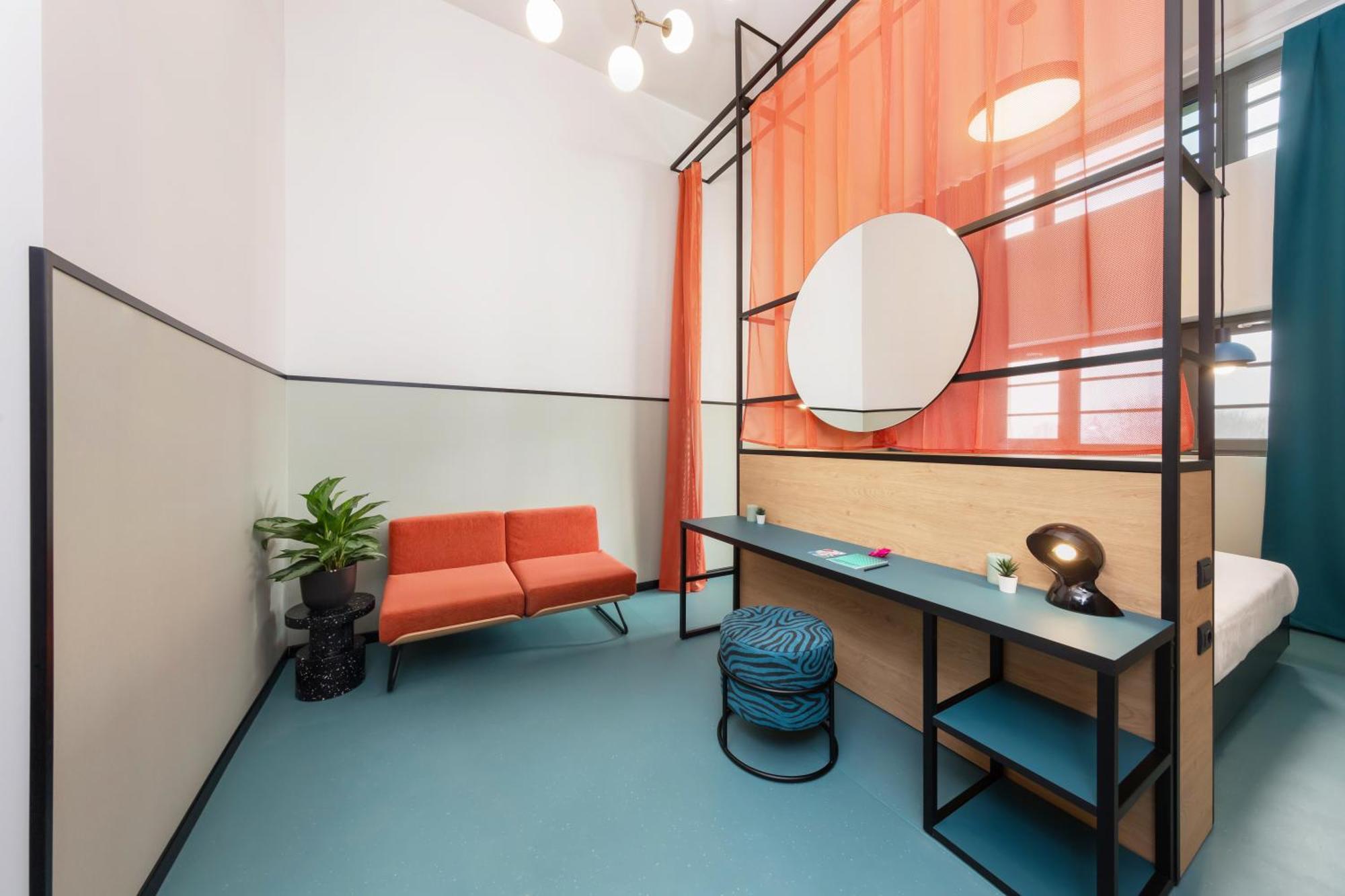 Hostal Cx Bicocca *